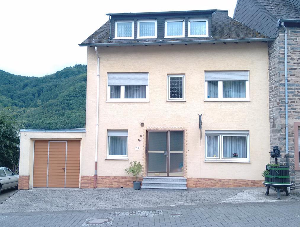 Gaestehaus Kiesgen-Mendgen Bernkastel-Kues Exterior photo